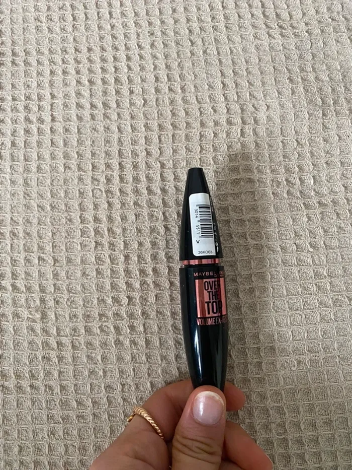 Mascara Maybelinne Idéal Kdo calendrier de l’avent - photo numéro 3
