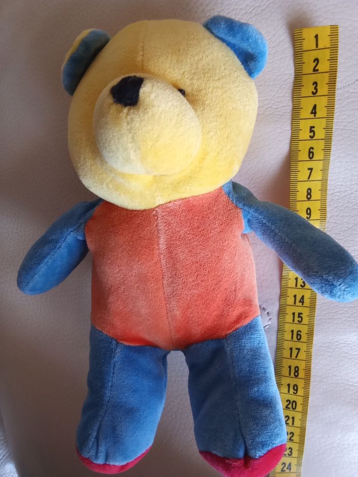 Ours tête jaune doudou bras bleu corps rouge  / orange  en posture debout peluche ourson vintage doudou ancien - photo numéro 2
