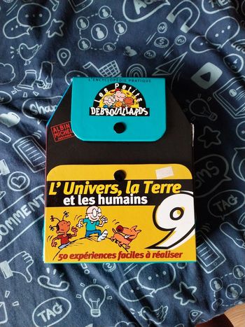 Les petits débrouillards. L'univers la terre et les humains