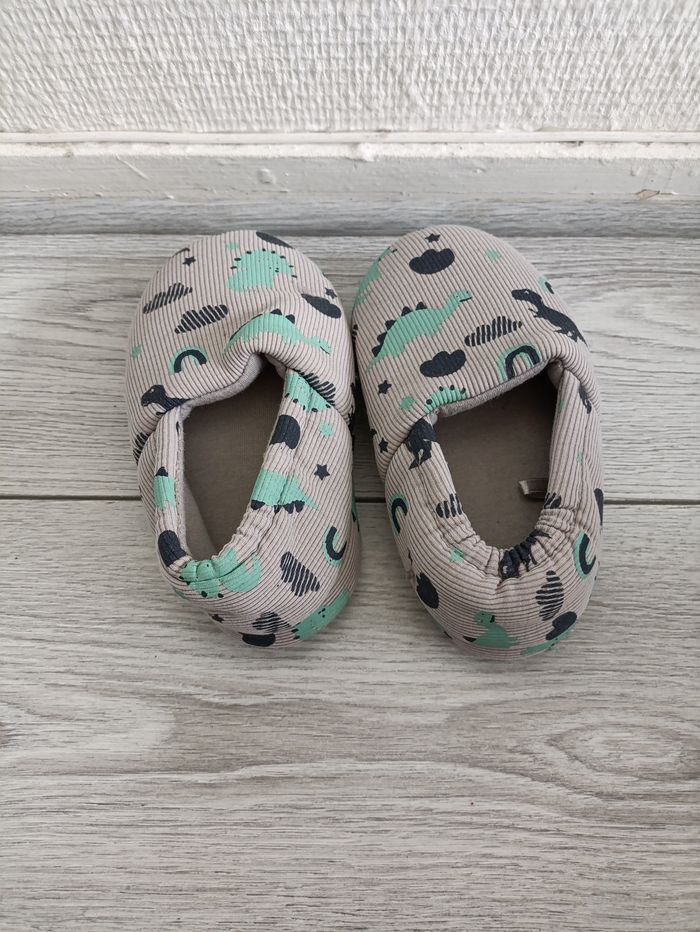 Chausson dinosaure - photo numéro 3