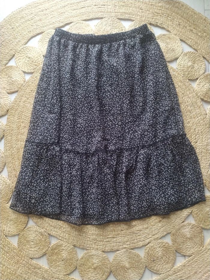 Jupe longue noire à motif floral Taille 38 Kiabi Neuf avec étiquette - photo numéro 3