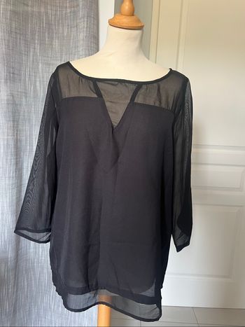 Blouse noire marque Ligne à suivre taille 46