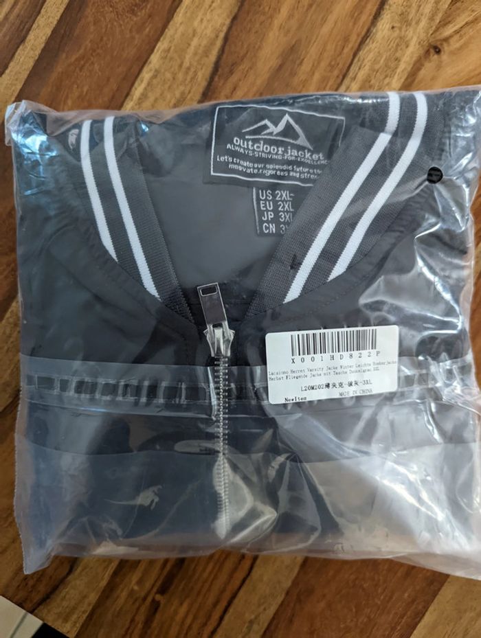 Joli bomber - photo numéro 4