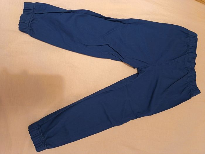 Pantalon bleu H&M neuf 4-5 ans - photo numéro 3