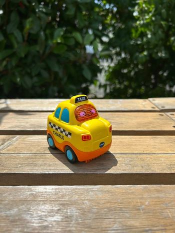 Charlie joli taxi - Tut Tut Bolides