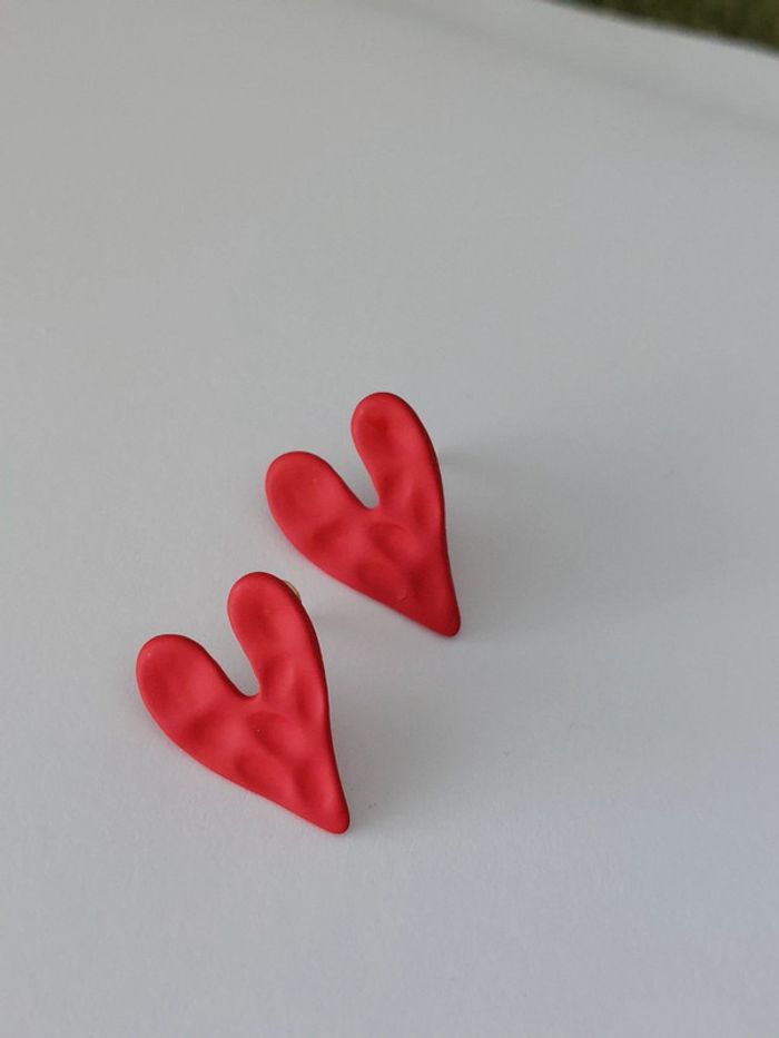 Boucles d'oreilles cœur rouge - tendance - inspiration Agatha 🍒 - photo numéro 2