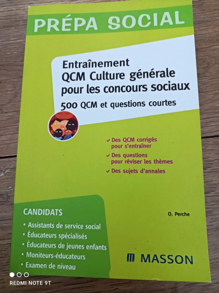 Livres prépa concours travailleurs sociaux - photo numéro 2