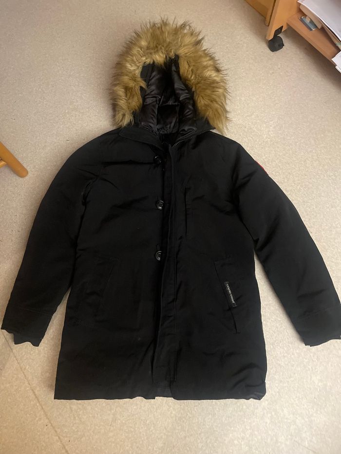 arka noire homme Canada Goose Taille M tres bon etat - photo numéro 10