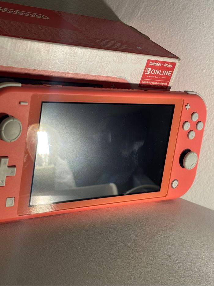 Nintendo switch lite corail animal crossing - photo numéro 2