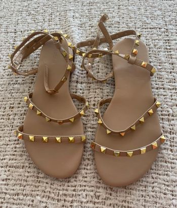 Sandales