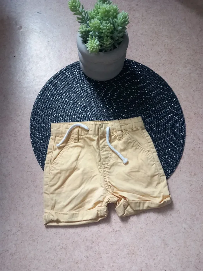 Short jaune bébé – Gémo – 12 mois
