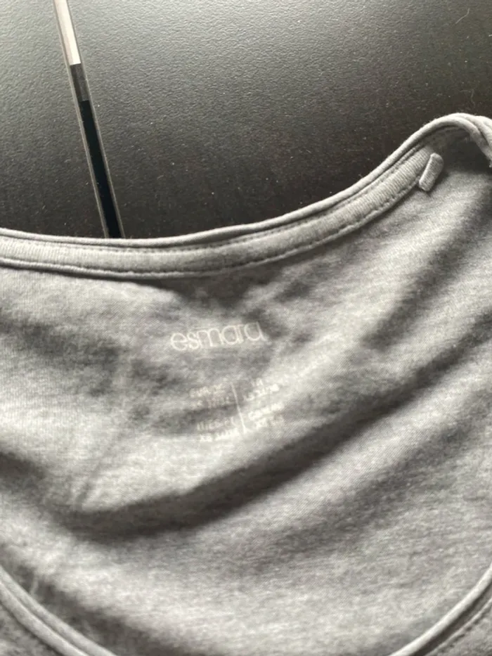 Lot 3 t-shirt Taille S en très bon état - photo numéro 7