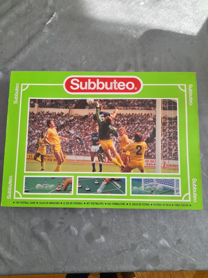 Jeu de société. SUBBUTEO