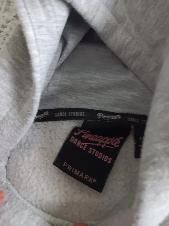 Sweat à capuche fille taille 9-10 ans en bon état Primark - photo numéro 6
