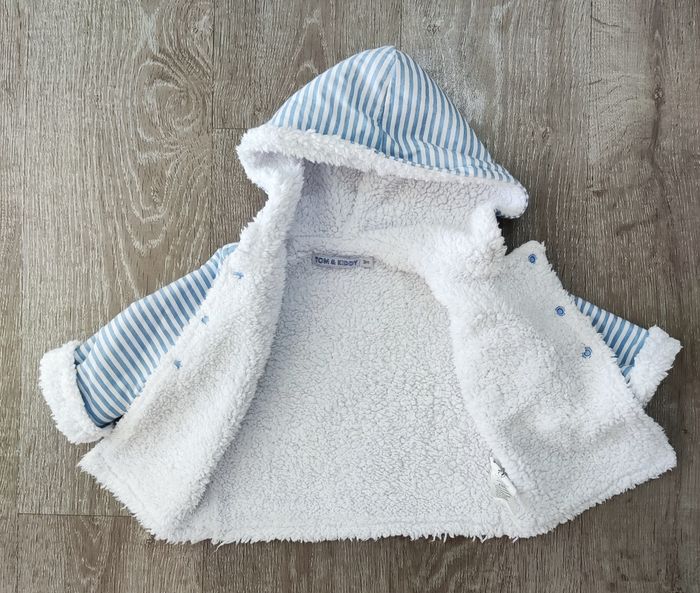 Gilet / Veste chaude fourrée à capuche - Tom&Kiddy - bébé 3 mois, neuve - photo numéro 2