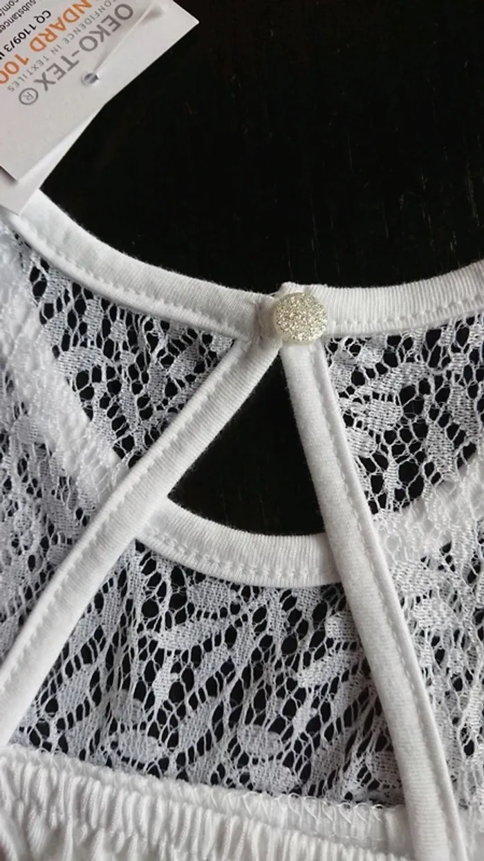 Haut de cérémonie en dentelle - photo numéro 5