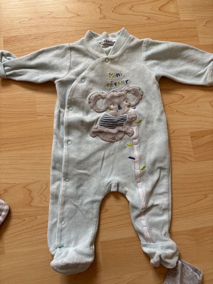 Lot pyjama 3 mois - photo numéro 4
