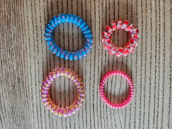Lot de 4 bracelets