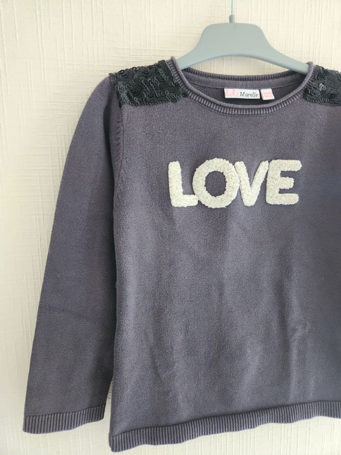 Pull gris neuf sequins aux épaules et love en relief 6 ans Lili Marelle - photo numéro 3