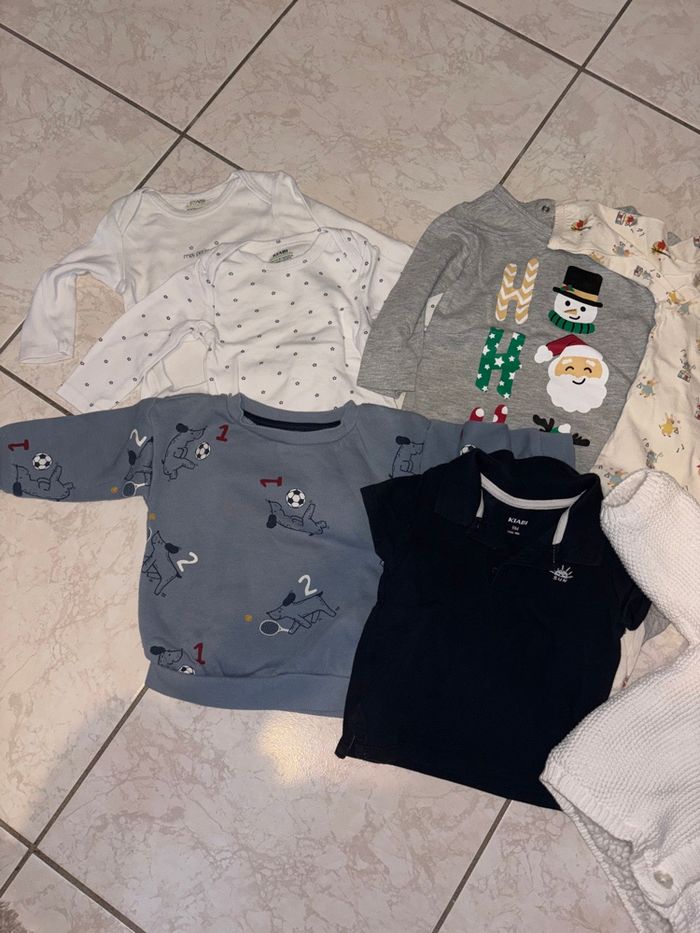 Lot d’habits 9 mois