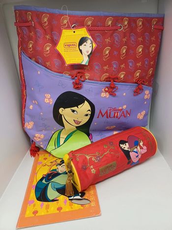 Sac baluchon Mulan Disney + trousse + Livret de correspondance enveloppe