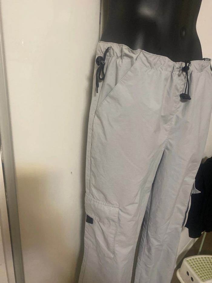 Pantalon léger cargo à jambes larges. - photo numéro 3