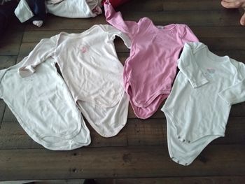 Lot de bodies bébé 18 mois