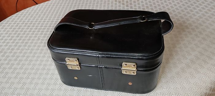 Vanity case vintage rigide en cuir - photo numéro 6