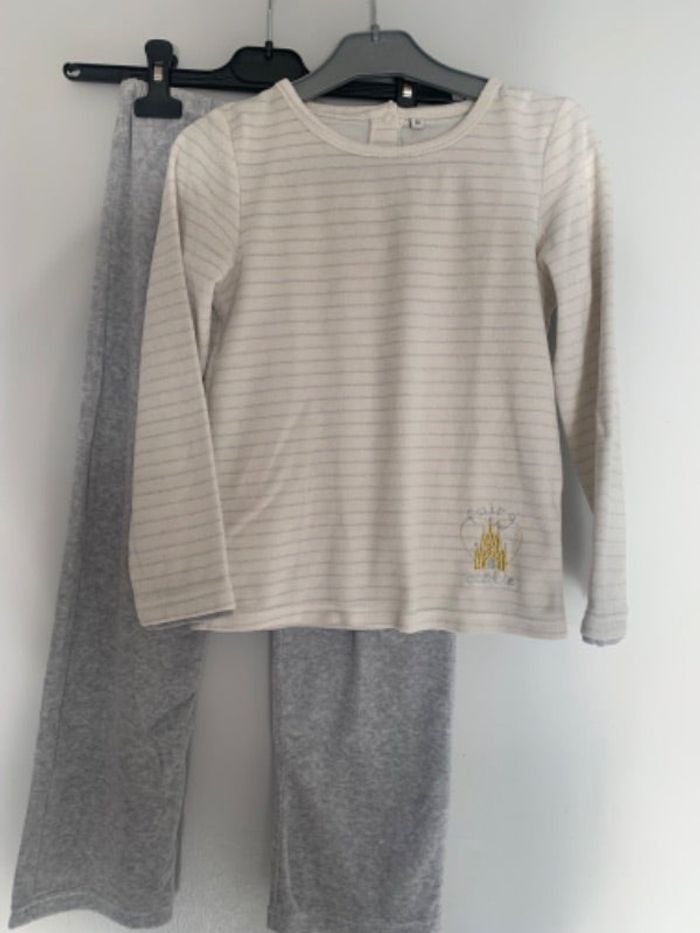 Pyjama fille en velours taille 8 ans