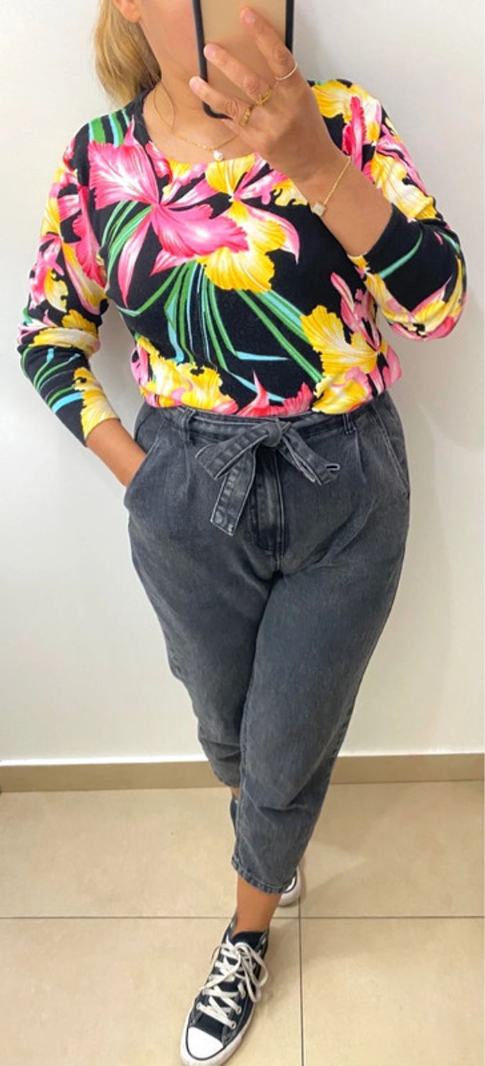 Superbe Pull Fin A Fleurs Taille L - photo numéro 2