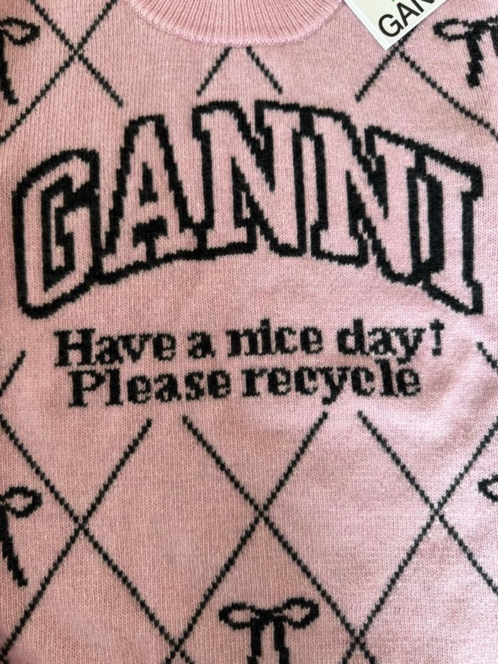 Pull rose en laine Ganni. Taille S. Totalement neuf. - photo numéro 2
