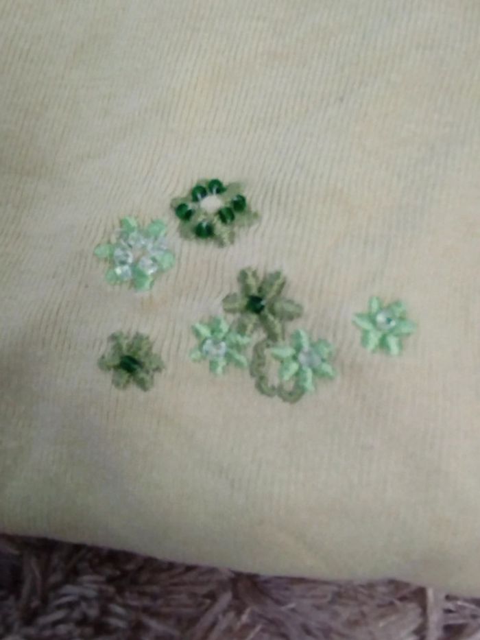 Tee shirt perles - photo numéro 5