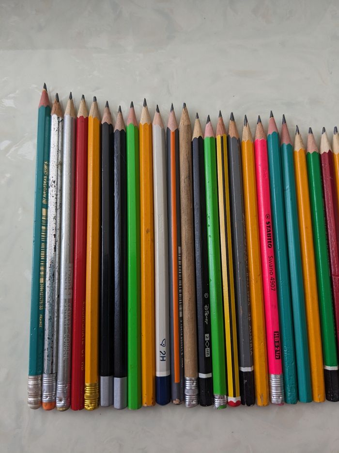 Lot de 30 crayons de papier. - photo numéro 4