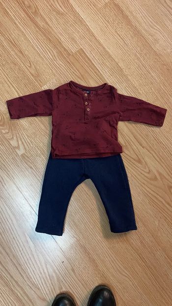 Pantalon marine T-shirt Kiabi Bordeau