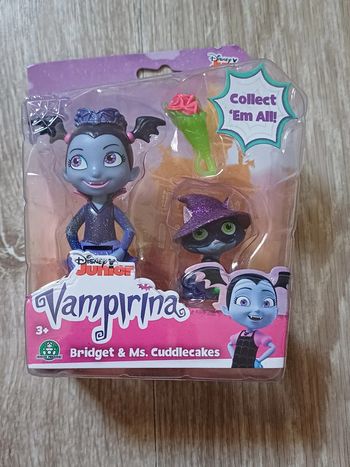 Figurine Vampirina & Phoebe The Cat.
