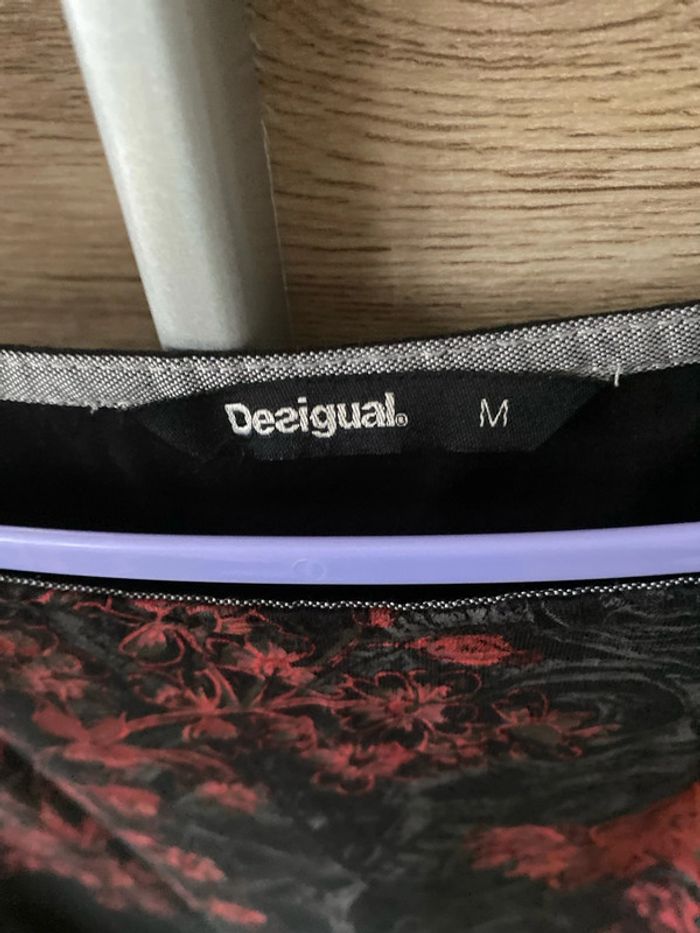 T-shirt desigual taille M - photo numéro 3