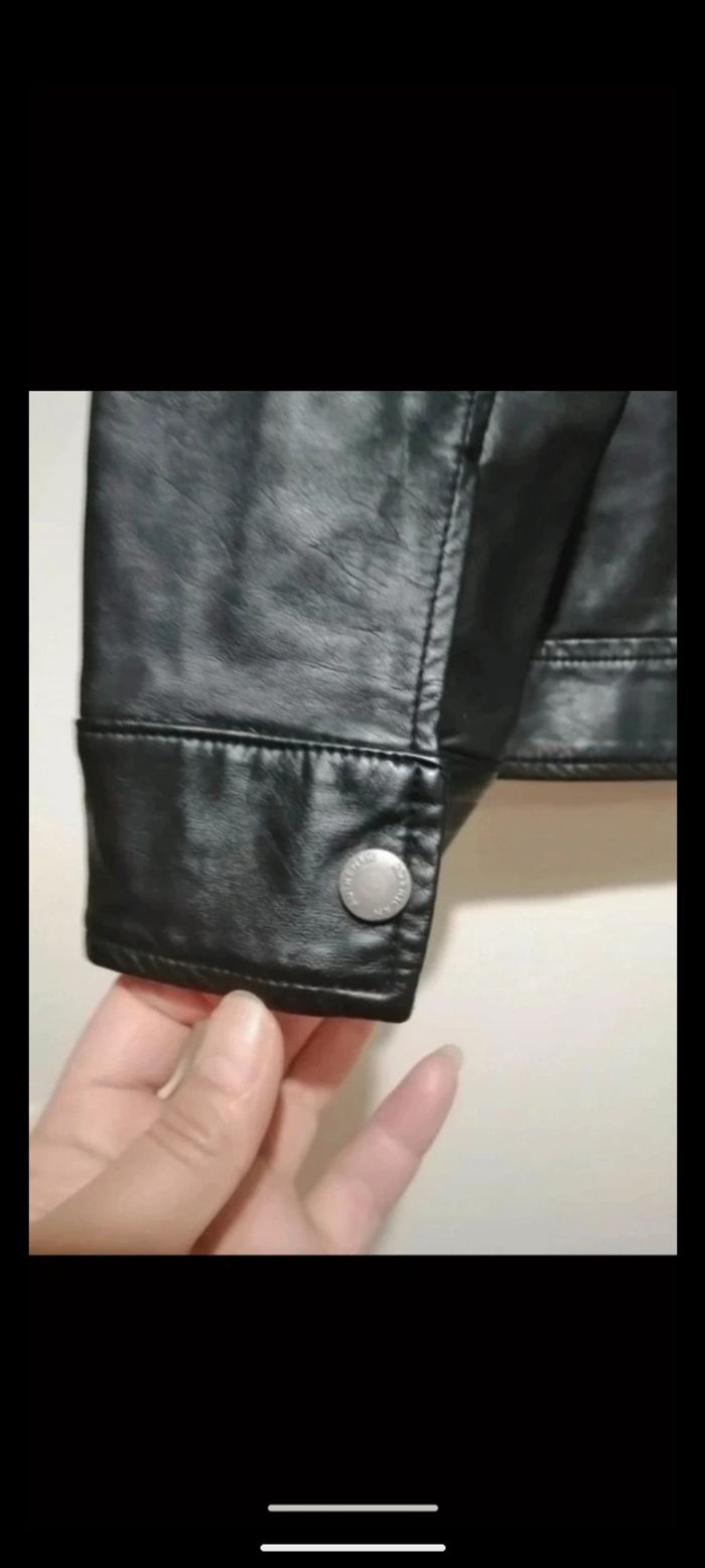 Beau blouson Kiabi en simili cuir noir. Taille 12 ans - photo numéro 7