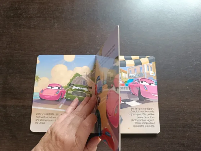 Livre cartonné CARS: LA COURSE À LA GLOIRE - photo numéro 3