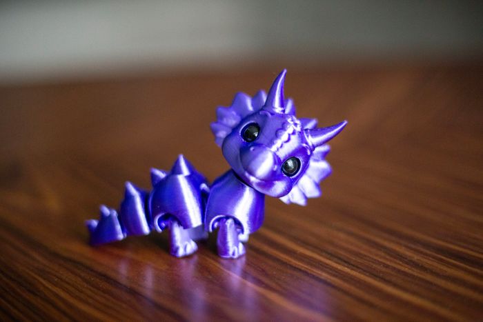 Tricératops / petit dragon articulé / animal articulé - violet métallisé - photo numéro 3