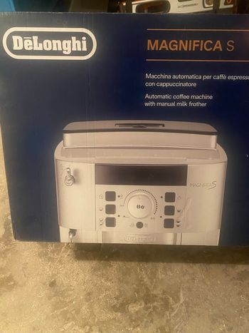 Machine à café Delongui Magnifica S