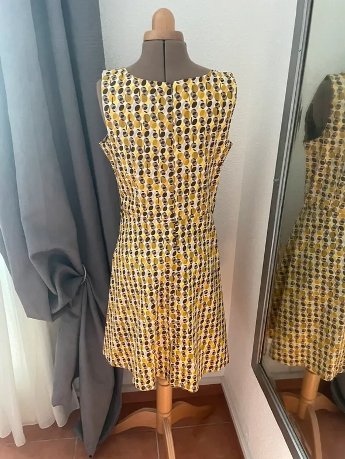Petit robe jaune coupe princesse - photo numéro 2