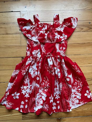 Robe rouge Next 4 ans