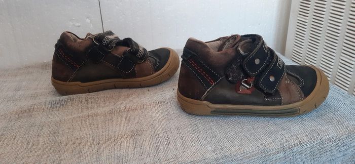 Chaussures T 23 - photo numéro 3