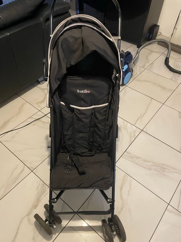 Poussette trottine