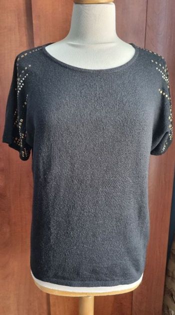 T-shirt noir avec strass taille 38-40