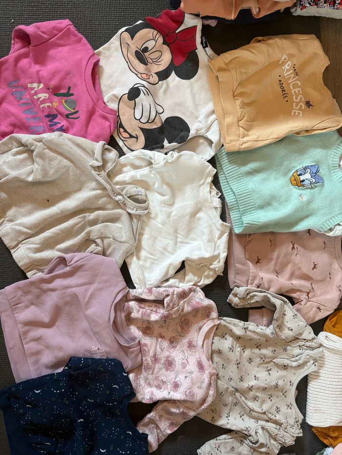 Lot (180 pièces) petite fille taille 80 - photo numéro 3