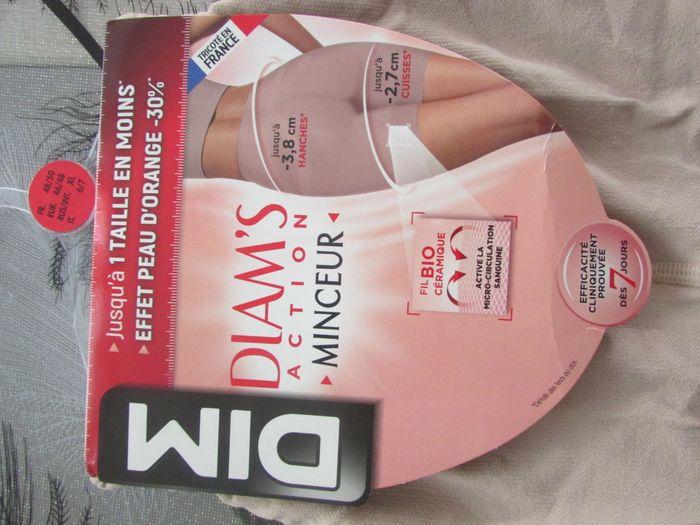 Panty gainant Action Minceur DIM Taille 42/44 - photo numéro 2