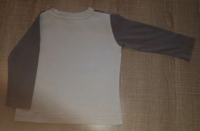 Tee-shirt manches longues neuf - photo numéro 2