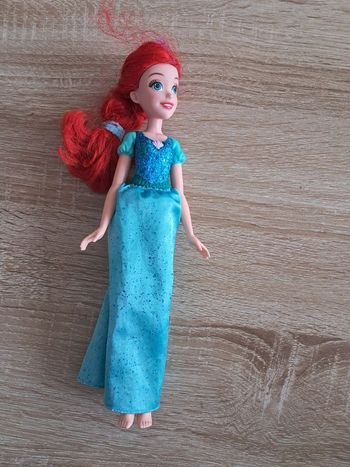 Poupée ariel petite sirene