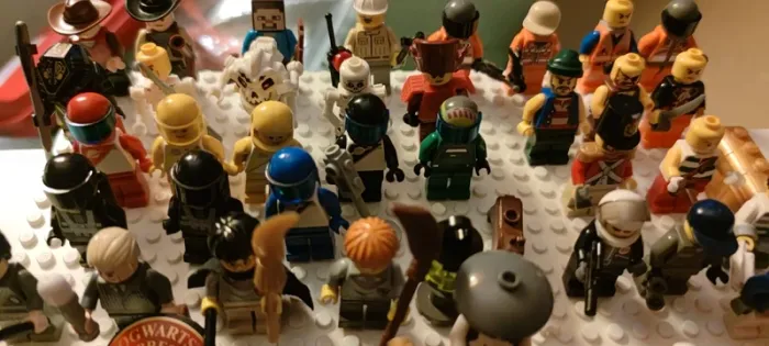 Gros lot de figurines lego star wars, Ninjago, Harry Potter, Minecraft, Technic, City - photo numéro 10